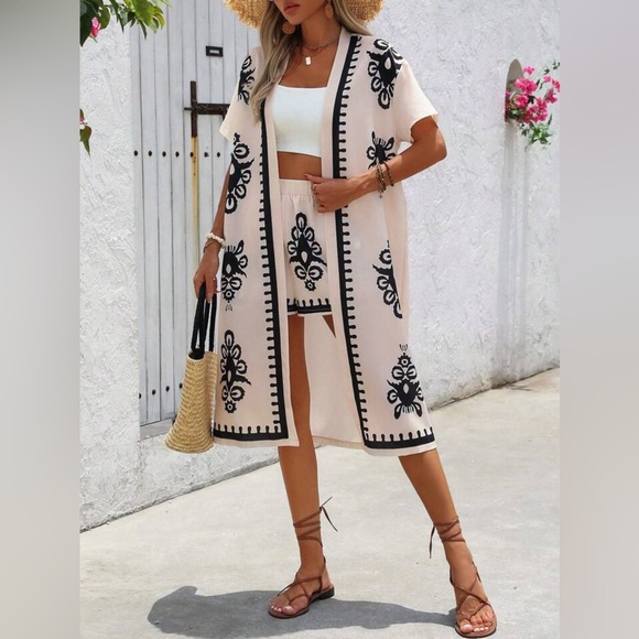 NEW Pattern Short Sleeve Long Cardigan and Matching Shorts Set - Picture 1 of 6